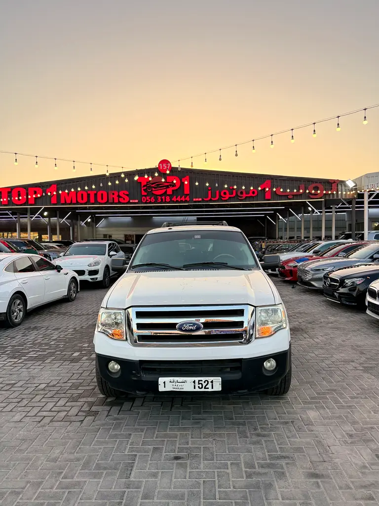 Ford Expedition 2012 — photo 1 of 9
