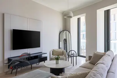 Luxury 2BR Apartment | Designed Furnishing | Downtown Dubai