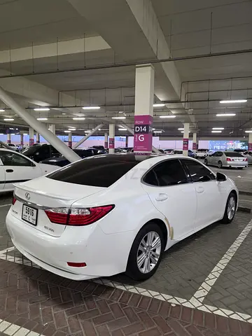 Lexus ES 350 2015 GCC Specs - Pristine Condition /  ORIGINAL PINT ♥️