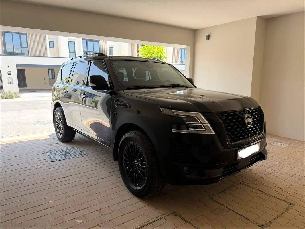 Nissan Patrol 2024 — photo 1 of 7