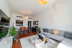 Spacious l Prime Location l Lake view