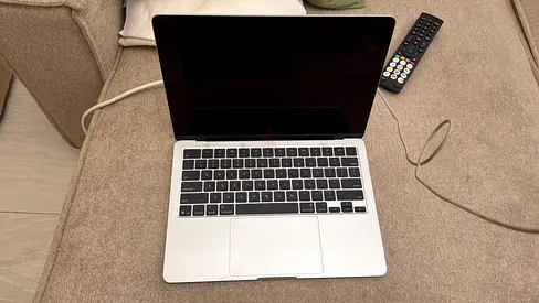 13-inch MacBook Air M4 chip 16GB memory 512GB storage