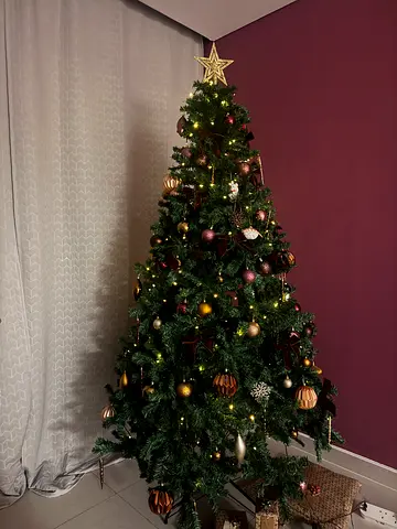 6ft Decorated Artificial Christmas Tree with Lights and Ornaments