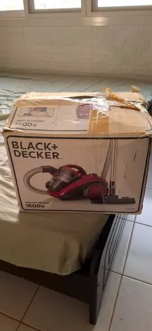 Black  Decker Canister Vacuum Cleaner (in box)