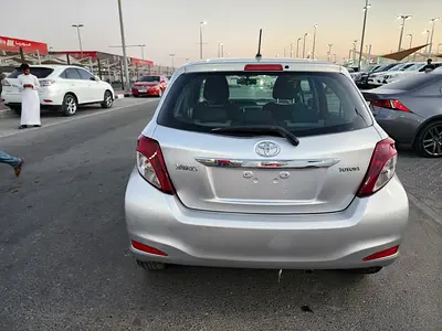 2013 Toyota YARIS 照片 6