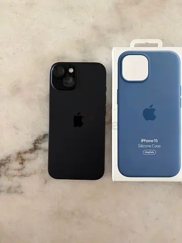 iPhone 15 128GB basically new
