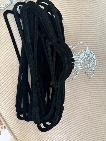 Black Velvet Hanger Set