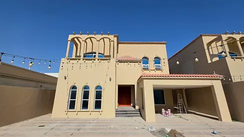 5-bedroom villa with a majlis for annual rent in Al Rawda | Maid's room | Main kitchen | Preparation kitchen | Spacious area | Garden | Parking space