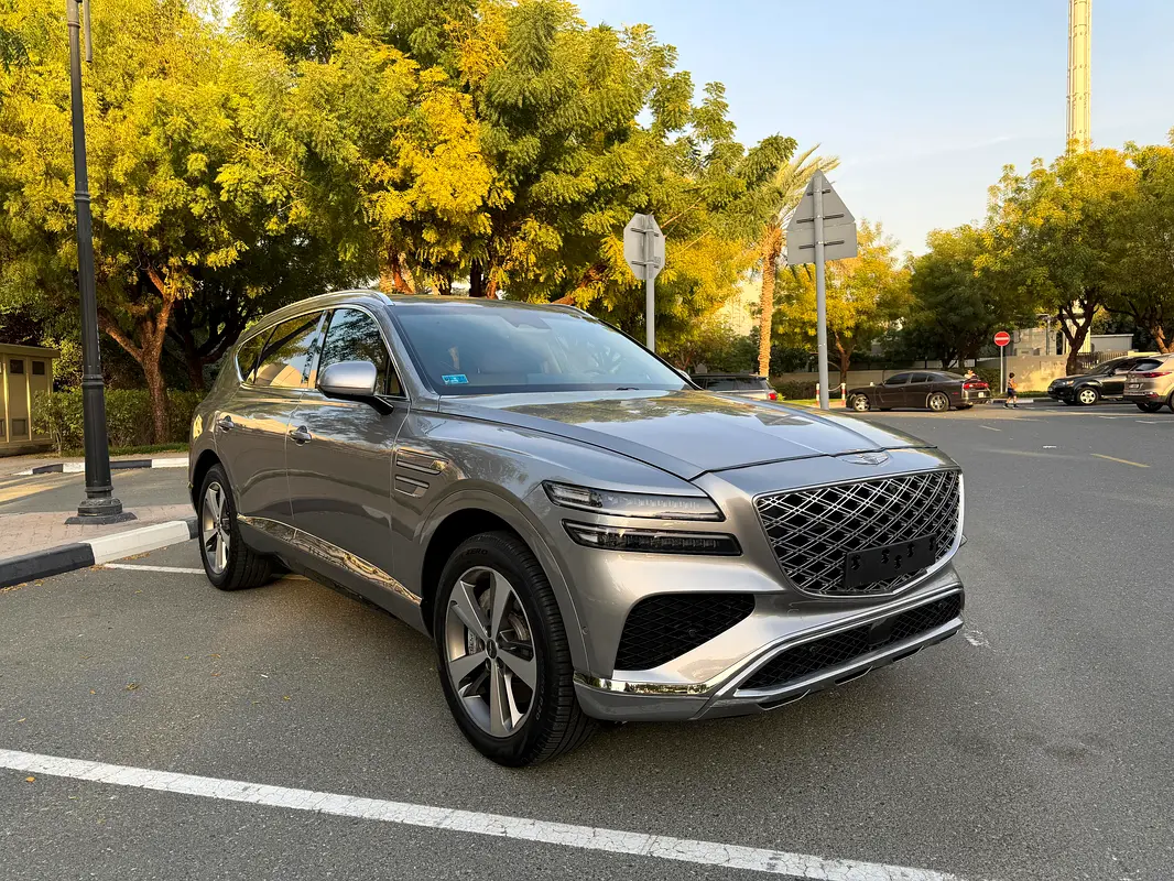 Genesis GV80 2023 — photo 1 of 13
