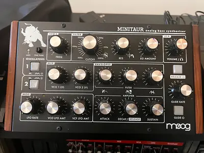 Moog Minitaur Analog Bass Synthesizer - Good Working Condition, pristine , smoke free environment