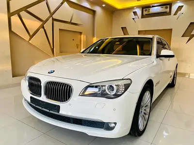 للبيع BMW 739LI موديل 2012 مواصفات خليجية 25000 km