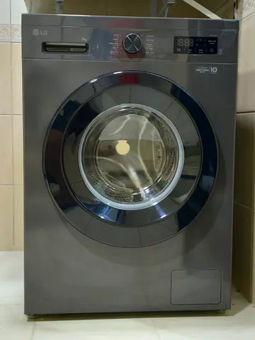 New LG Front Load Washing Machine - 8kg, Condition