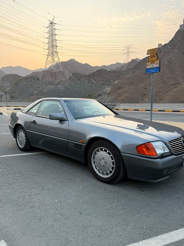 Mercedes-Benz SL-Class 1992 — photo 1 of 12