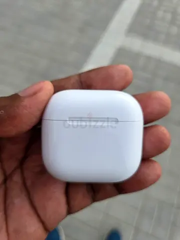 Airpod 4 ANCWhite wireless earbuds charging case - Excellent condition, 3 months old only