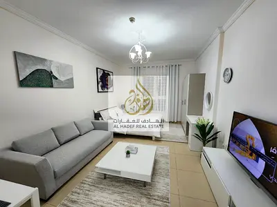 🌟🏡 فرصة مميزة للسكن في موقع حيوي ومطلوب بعجمان 🏡🌟  ✨ ستوديو مفروش للإيجار الشهري في أبراج الياسمين – منطقة الجرف 2، مقابل عجمان سيتي سنتر مباشرة،