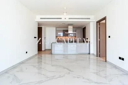 Dubai Skyline Views | 2BR | Vacant and Ready