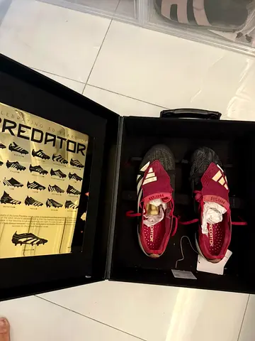 Football shoes