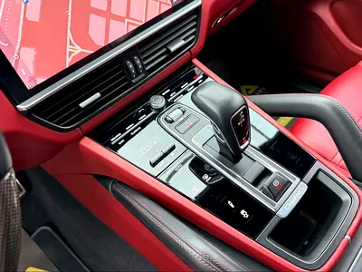 2021 Porsche CAYENNE — миниатюра 17