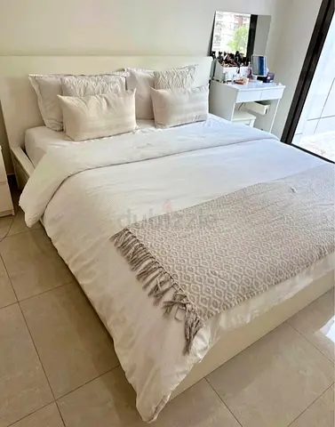 Malam queen size bed 160/200cm bed with 2 storage drawers underneath and Ikea mattress is available