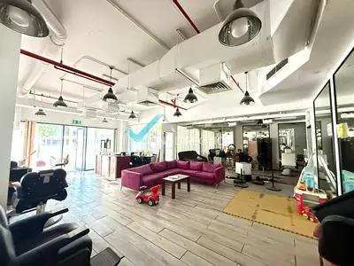 Spacious Shop for Rent | Lake Level | Prime Location