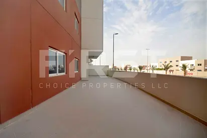Vacant Now | Type C | Spacious Unit | Hot Price !