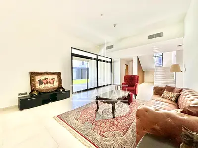 5 BR Luxurious Family Vila | Spacious Layout | Prime Location