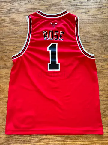 Adidas Chicago Bulls NBA Derrick Rose #1 Jersey (S/M size)