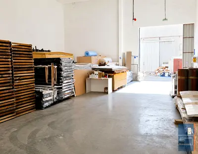 1,872 Sq.ft. Warehouse, Flexible Power Capacity, Wide Access