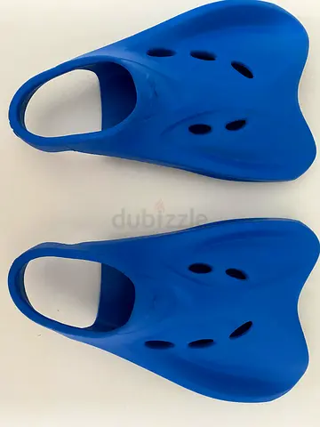 Pair of Short Swim Training Fins ARENA - Blue, Size Medium