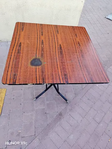 Table folding