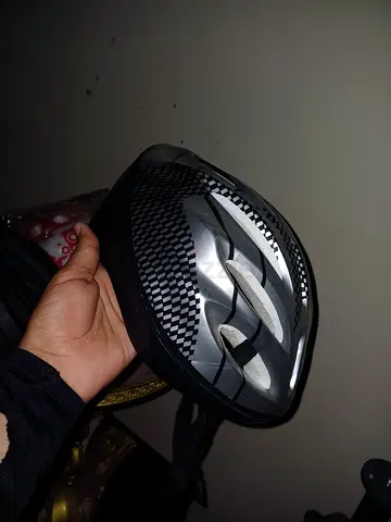 Used lightweight bicycle helmet - size M