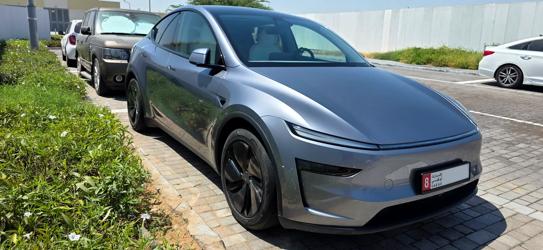 Tesla Model Y 2025 — photo 1 of 20