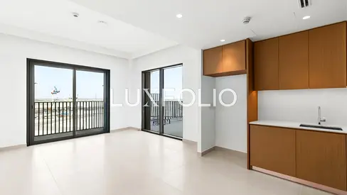Brand New | Corner Unit | Chiller Free