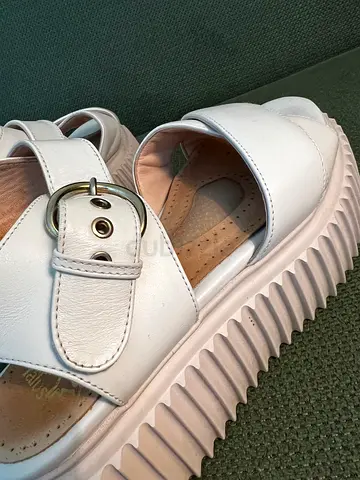 Sandals AGL