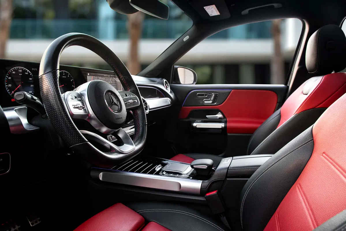 Mercedes-Benz GLB-Class 2023