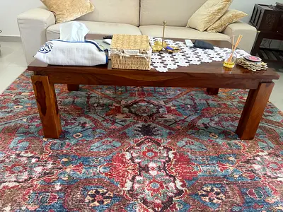 Large patterned Persian-style rug in good used condition