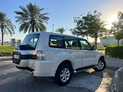 Mitsubishi Pajero GLS 2017 GCC Specs