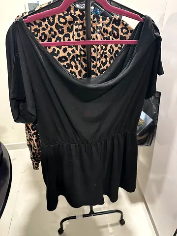 Black short-sleeve Romper