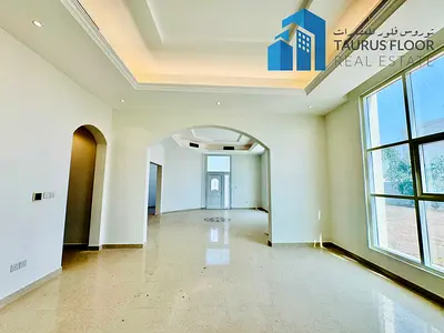 Luxurious 6 Bedroom Villa with Private Garden