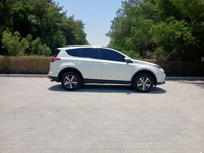 صورة 9 لـ 2018 Toyota RAV 4