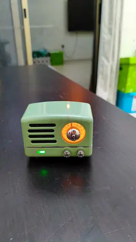 Retro Mini Bluetooth Speaker — Portable Vintage Design