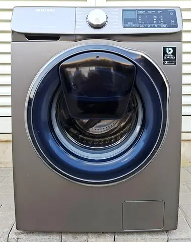 This is with Qdrive technology,  SAMSUNG 9kg washing machine with 6kg full dryer, working perfectly