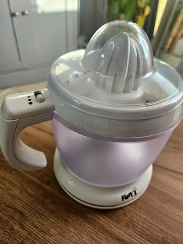Electric Citrus Juicer - Compact and Used