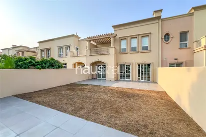 Lake View | Fully Renovated | Vacant 1st September