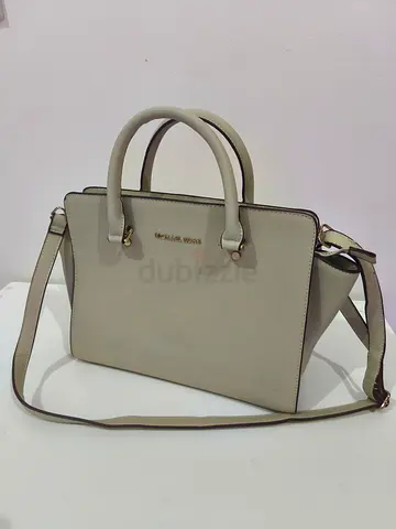 Authentic Michael Kors Selma Medium Saffiano Leather Satchel