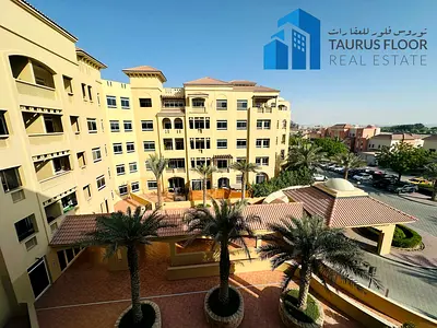 Beautiful 3BR with Scenic Views | Vintage | Well-lit