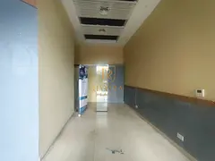 SHOP I SEMI-FITTED I ACCESSIBLE