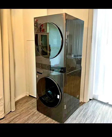 LG 19 kg washer and 16 kg dryer neat and clean  excellent condition perfect working
