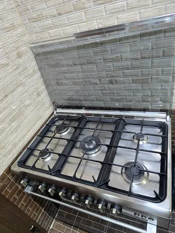 Bompani 5 burner free-standing stove