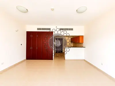 Nice Studio | Multiple cheque | Chiller Free